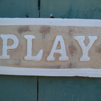 KC-PLAQUE:WHITE "PLAY" PLAQUE