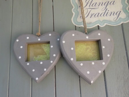 PE27: PACK OF 2 15CM GREY POLKADOT FRAMES