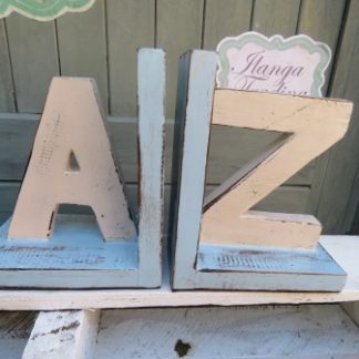 MA06: BLUE/CREAM AZ BOOKENDS