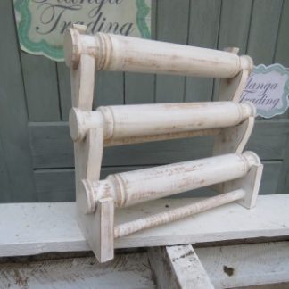 DP02: BRACELET HOLDER