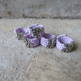 BAC07: SET OF 5 PURPLE BEADS RINGS