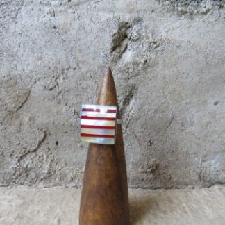 BAC26: RED STRIPES SQUARE RING