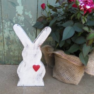 KU08: TALL WHITE BUNNY/RED HEART