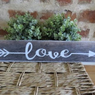 INI27-4: "LOVE" PLAQUE